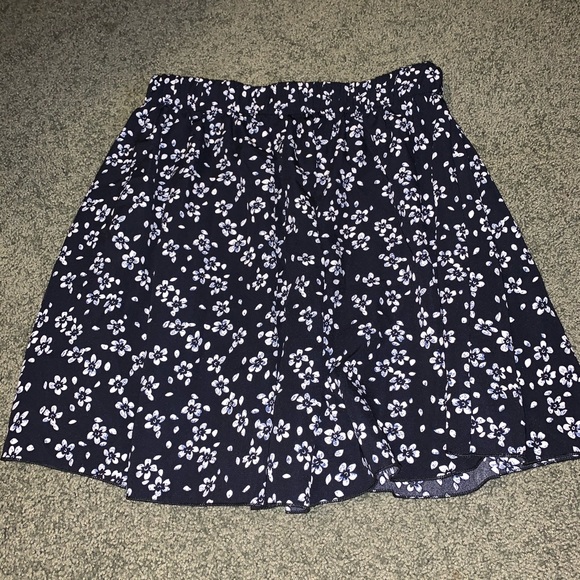 Floral Skirt - Picture 2 of 4